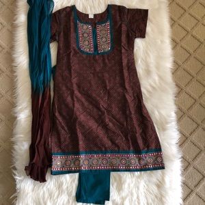 Indian shalwar kameez